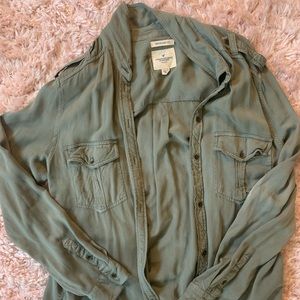 Size M AE long sleeve